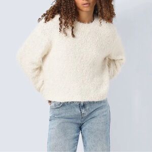 Forever 21 Eyelash Knit Crewneck Oversize Sweater Cropped Cream Long Sleeve S
